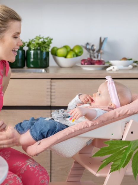 כסא אוכל לתינוק עם מושב ניובורן מגילה לידה 0 stokke newborn סגל בייבי